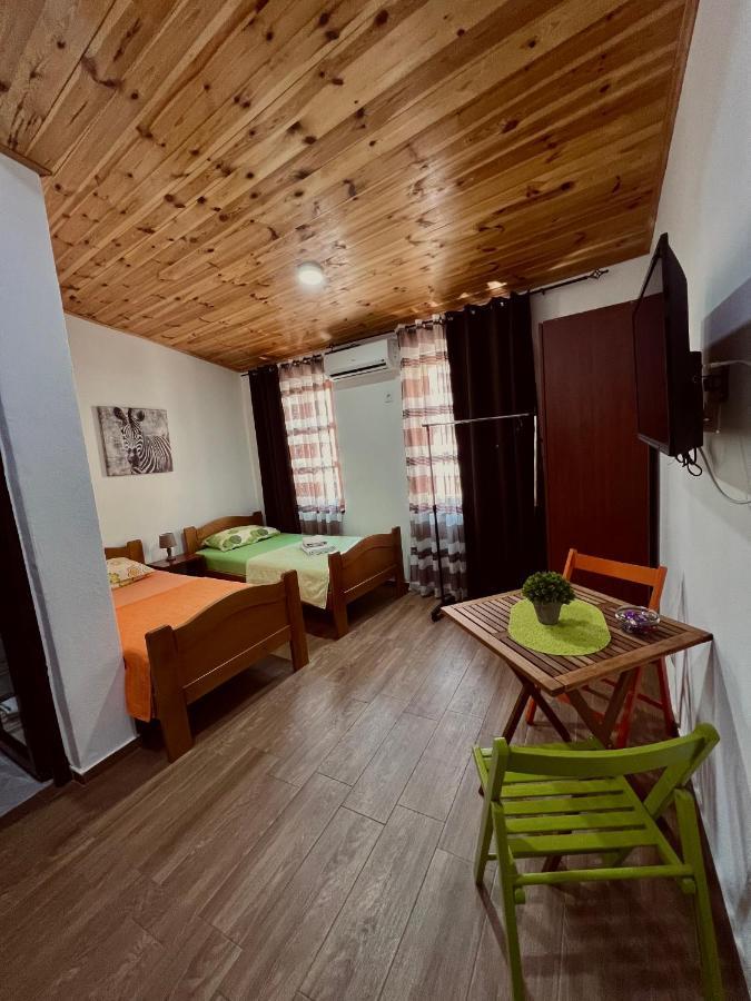 Old Town - Guest House สตารีบาร์ ภายนอก รูปภาพ